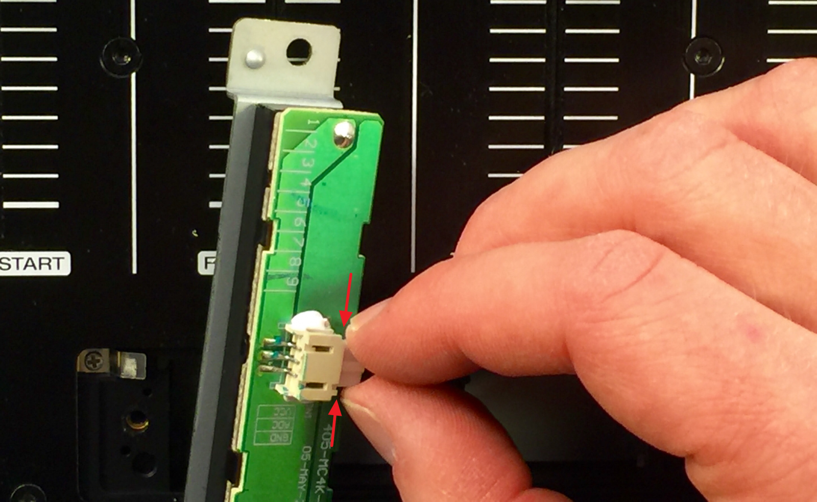 denondj mcx8000 pinchsidess